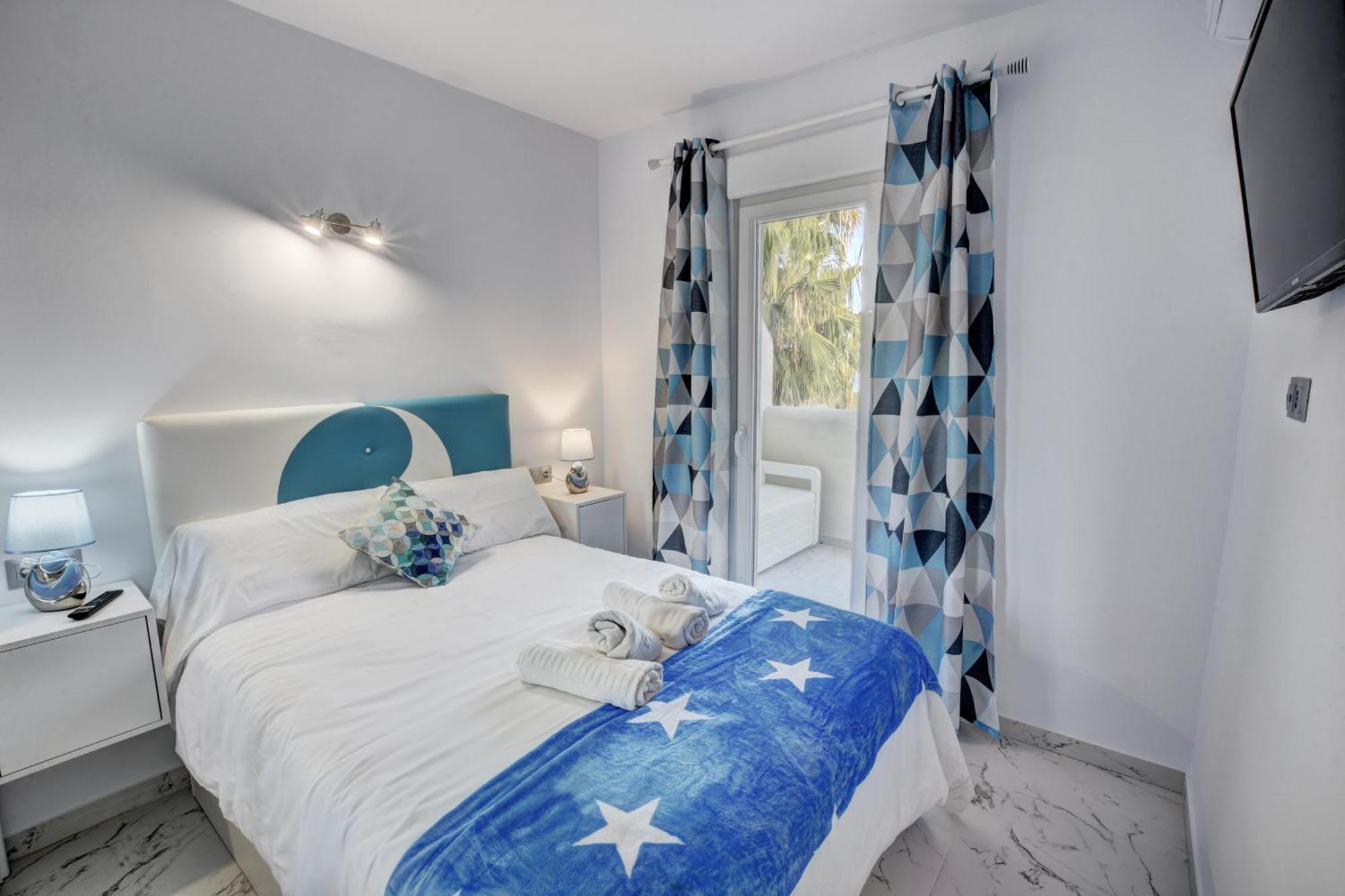 Bil Bil - C&G Benal Beach Apartment Бенальмадена Экстерьер фото